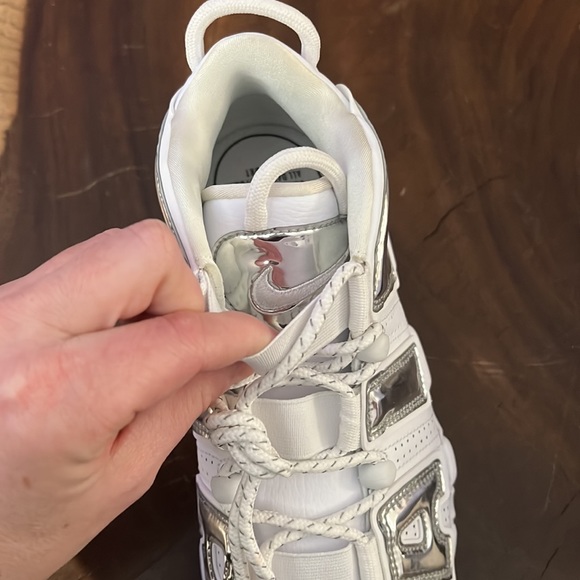 W Nike Air More Uptempo (limited edition) collectors - Picture 7 of 15